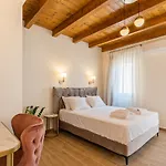 Casa Del Balsamo Apartment *